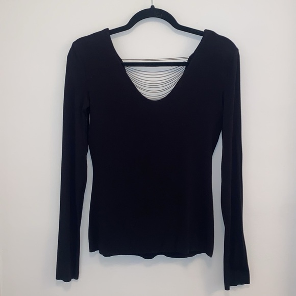 Bailey 44 Chain Detail V Neck Top - Picture 2 of 3